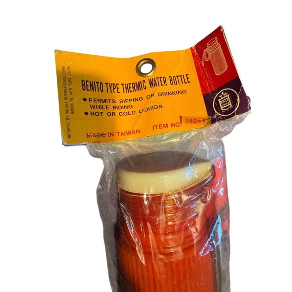Vintage NEW in package Benito Type Thermic Water Bottle Red NOS 1970s - Picture 6 of 6